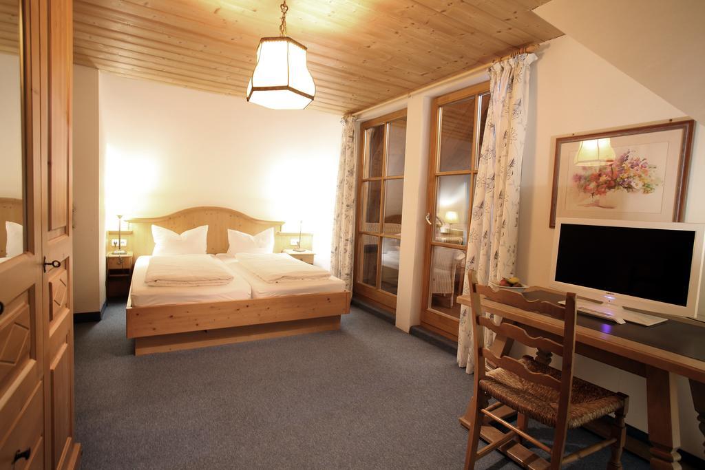 Gasthof Blaue Gams エタール 部屋 写真